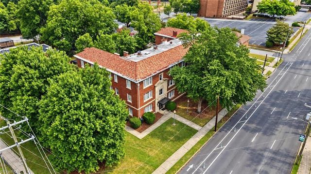 906 W Market Street B1, Greensboro, NC 27401