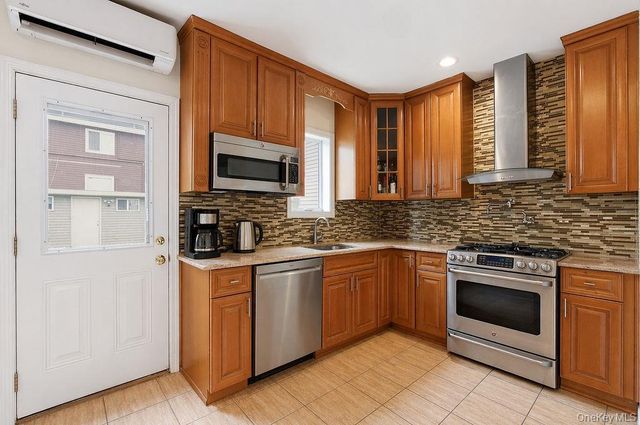 550 Cross Bay Boulevard, Broad Channel, NY 11693