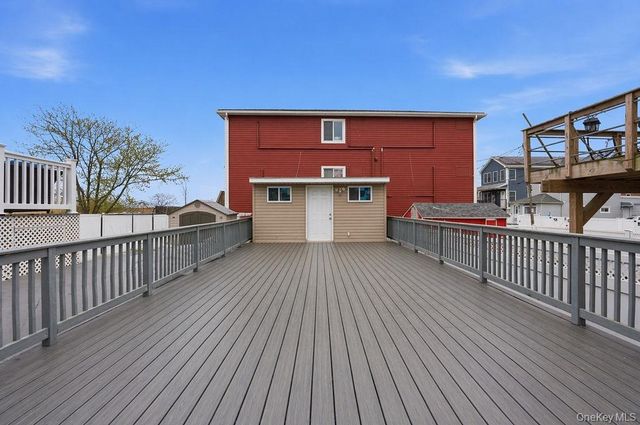 550 Cross Bay Boulevard, Broad Channel, NY 11693