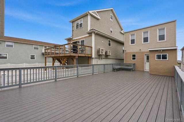 550 Cross Bay Boulevard, Broad Channel, NY 11693