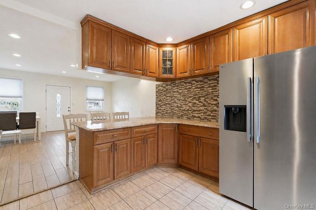 550 Cross Bay Boulevard, Broad Channel, NY 11693