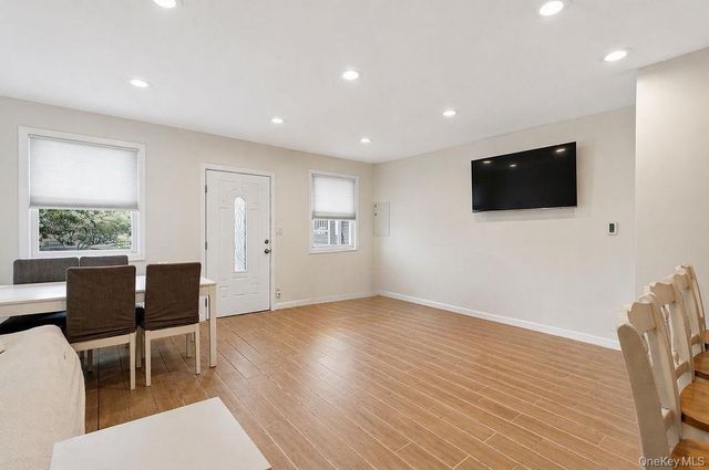 550 Cross Bay Boulevard, Broad Channel, NY 11693