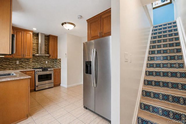 550 Cross Bay Boulevard, Broad Channel, NY 11693