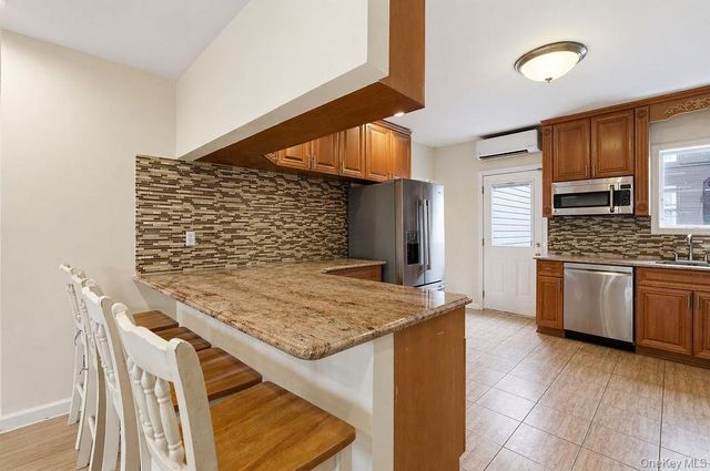 550 Cross Bay Boulevard, Broad Channel, NY 11693