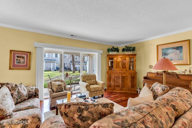 25 Steeple Chase Court, Tinton Falls, NJ 07724
