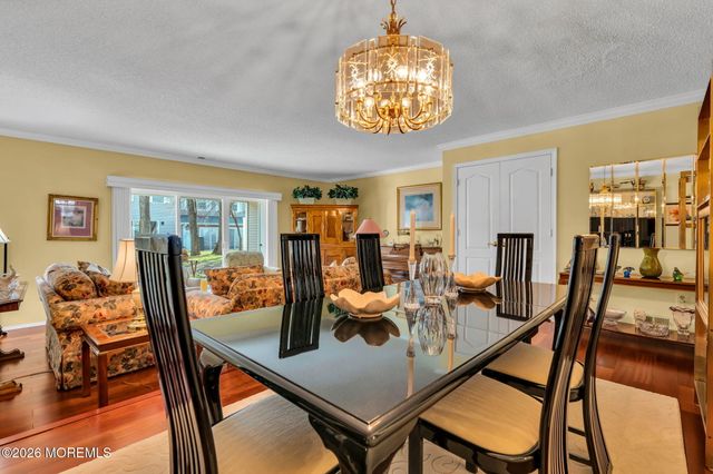 25 Steeple Chase Court, Tinton Falls, NJ 07724