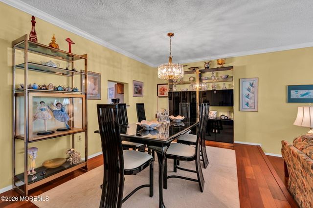 25 Steeple Chase Court, Tinton Falls, NJ 07724