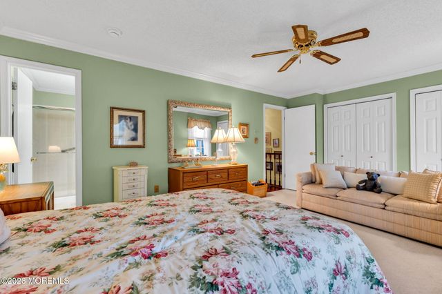 25 Steeple Chase Court, Tinton Falls, NJ 07724