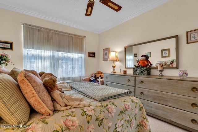 25 Steeple Chase Court, Tinton Falls, NJ 07724