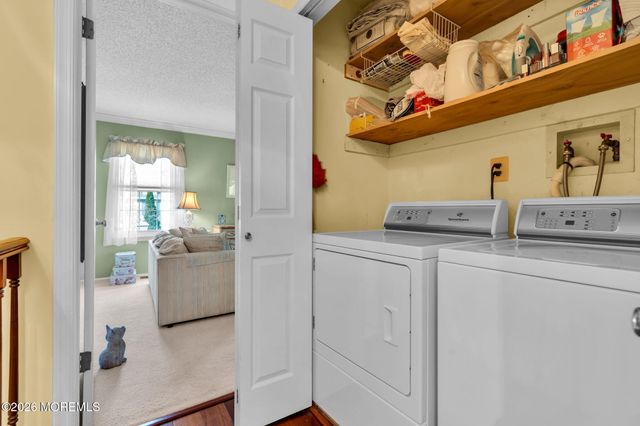 25 Steeple Chase Court, Tinton Falls, NJ 07724