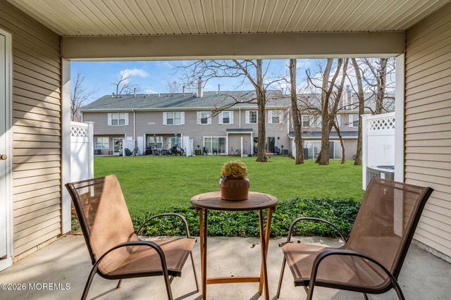 25 Steeple Chase Court, Tinton Falls, NJ 07724