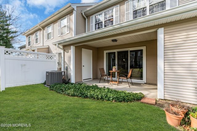 25 Steeple Chase Court, Tinton Falls, NJ 07724