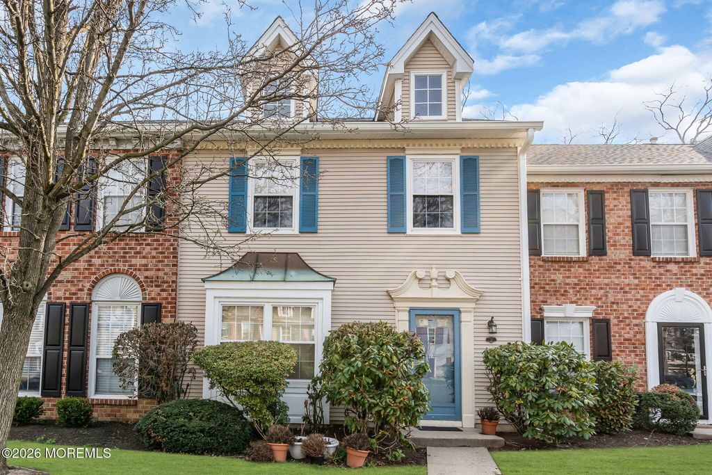 25 Steeple Chase Court, Tinton Falls, NJ 07724