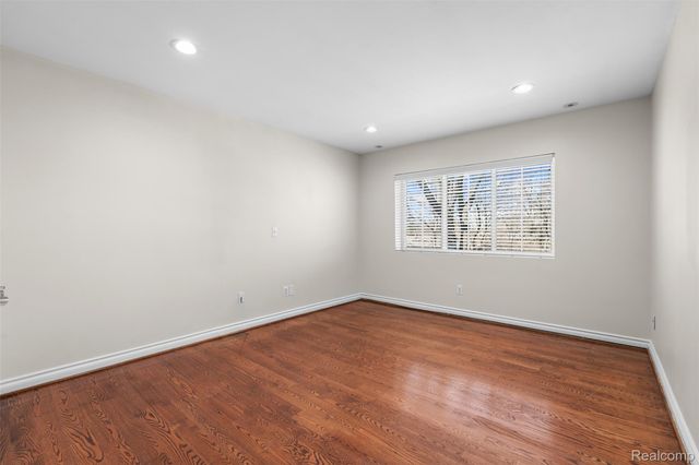 1113 N OLD WOODWARD Avenue 37, Birmingham, MI 48009