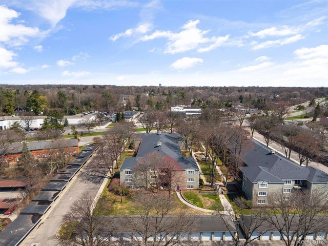 1113 N OLD WOODWARD Avenue 37, Birmingham, MI 48009