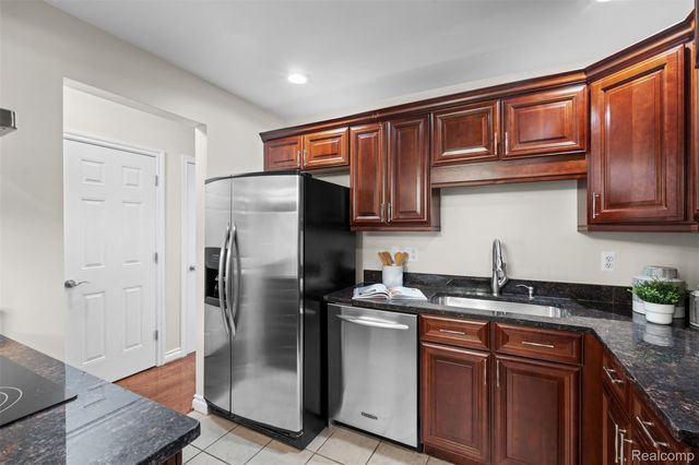 1113 N OLD WOODWARD Avenue 37, Birmingham, MI 48009