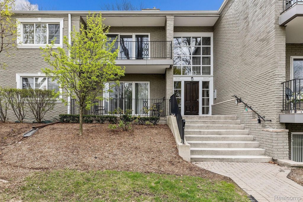 1113 N OLD WOODWARD Avenue 37, Birmingham, MI 48009