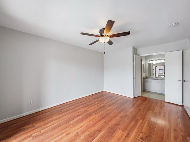 6633 W Airport Boulevard 1106, Houston, TX 77035