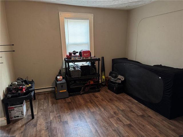 1237 30th ST, Newport News, VA 23607