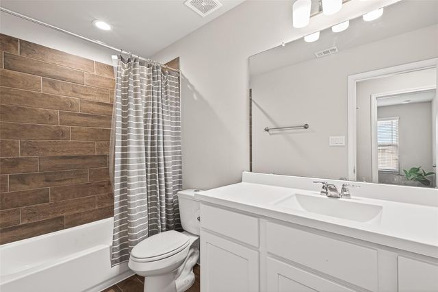 13306 Dalvay Beach Drive, Texas City, TX 77568