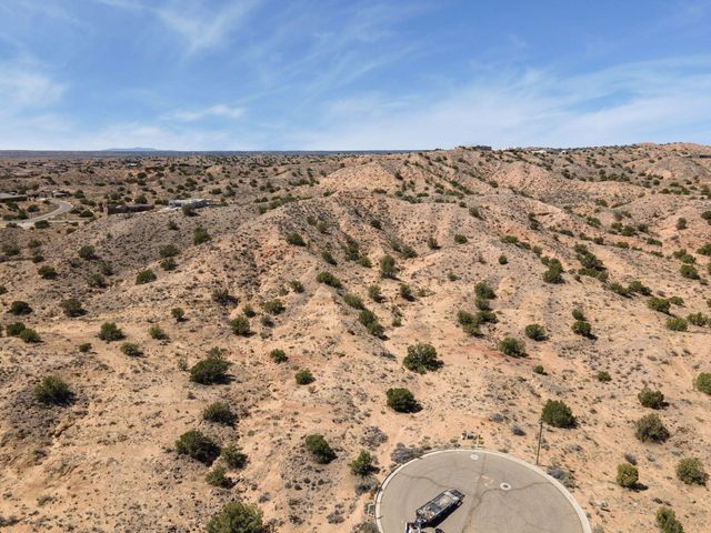 2305 Desert Marigold Road NE, Rio Rancho, NM 87144
