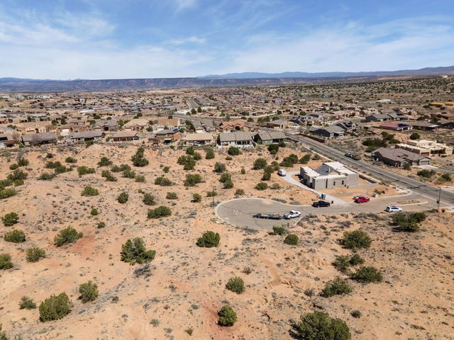 2305 Desert Marigold Road NE, Rio Rancho, NM 87144