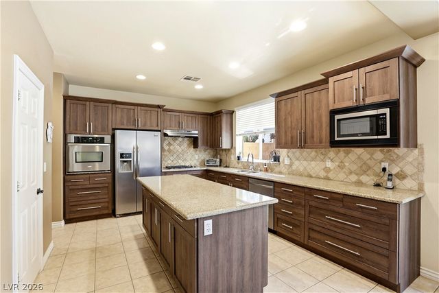 39 Perennial Border Court, Las Vegas, NV 89148