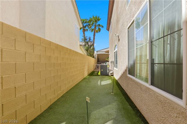 39 Perennial Border Court, Las Vegas, NV 89148
