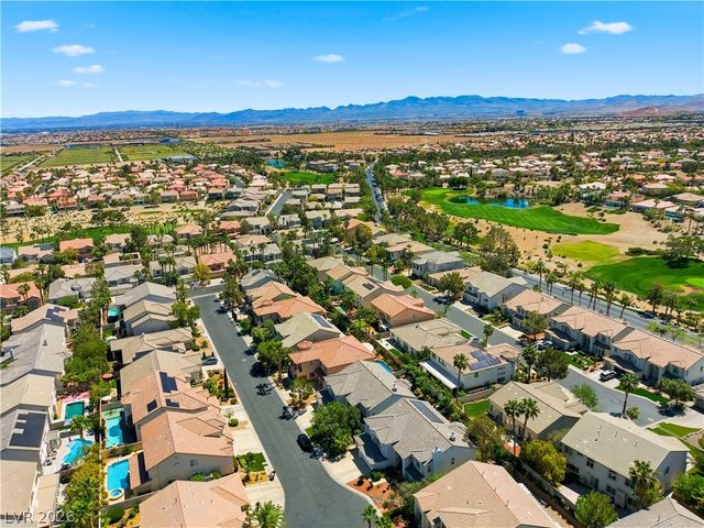 39 Perennial Border Court, Las Vegas, NV 89148
