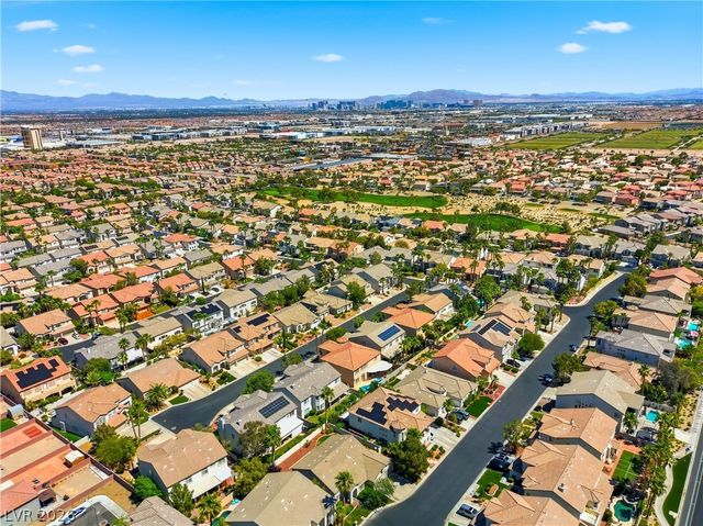 39 Perennial Border Court, Las Vegas, NV 89148