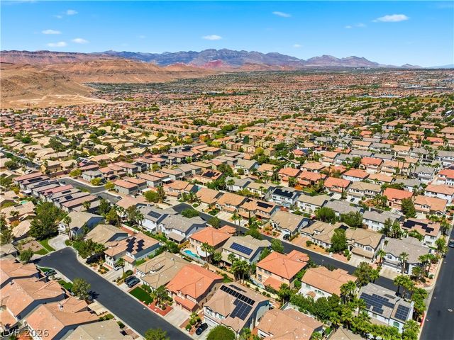 39 Perennial Border Court, Las Vegas, NV 89148