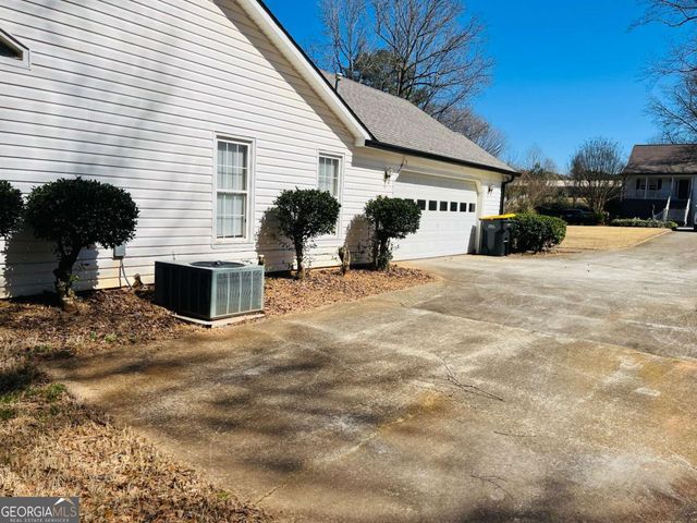 155 Woodstream Drive, Newnan, GA 30265