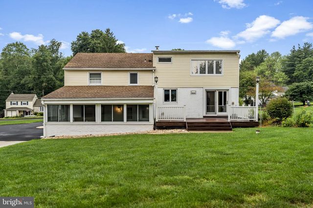 55 BROOK DR, Southampton, PA 18966