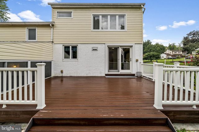 55 BROOK DR, Southampton, PA 18966