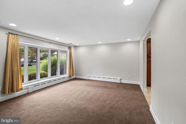 55 BROOK DR, Southampton, PA 18966