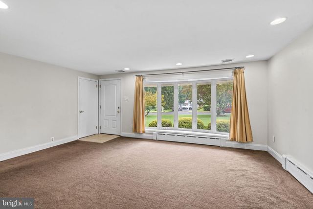 55 BROOK DR, Southampton, PA 18966