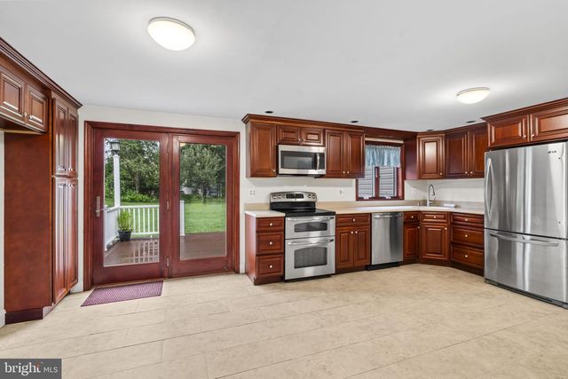55 BROOK DR, Southampton, PA 18966
