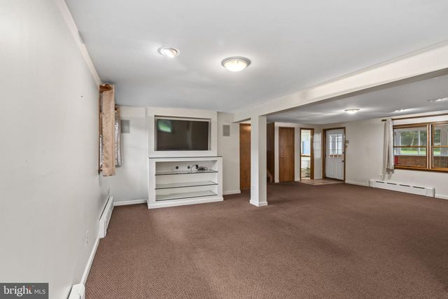 55 BROOK DR, Southampton, PA 18966