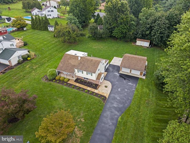 55 BROOK DR, Southampton, PA 18966