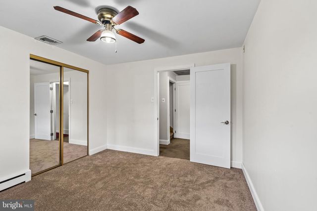 55 BROOK DR, Southampton, PA 18966
