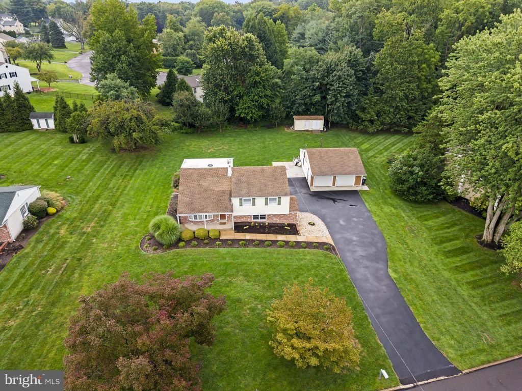 55 BROOK DR, SOUTHAMPTON, PA 18966 — photo 3