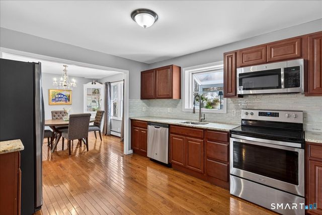 61 Reyna Road, Hamden, CT 06514