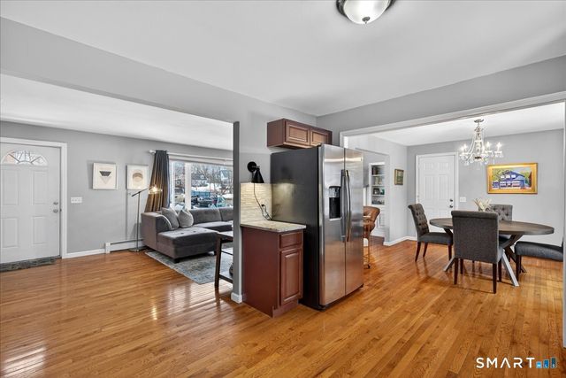 61 Reyna Road, Hamden, CT 06514