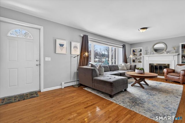 61 Reyna Road, Hamden, CT 06514