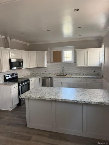 9024 Quincy Street, Detroit, MI 48204