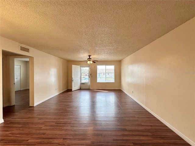 343 E ROSEWOOD LANE 343, Tavares, FL 32778