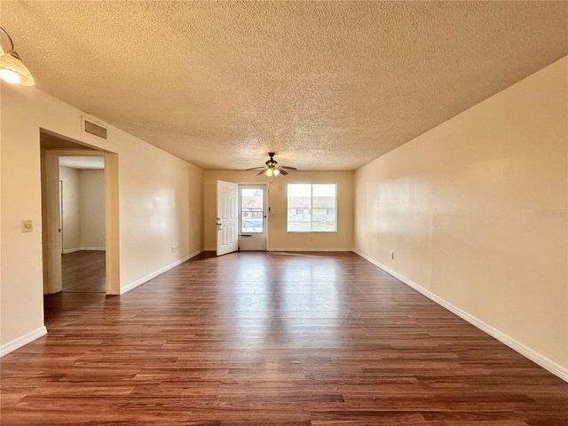 343 E ROSEWOOD LANE 343, Tavares, FL 32778