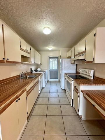 343 E ROSEWOOD LANE 343, Tavares, FL 32778