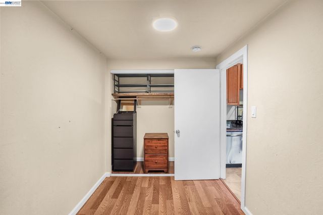 502 Lewis St, Oakland, CA 94607
