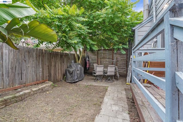 502 Lewis St, Oakland, CA 94607